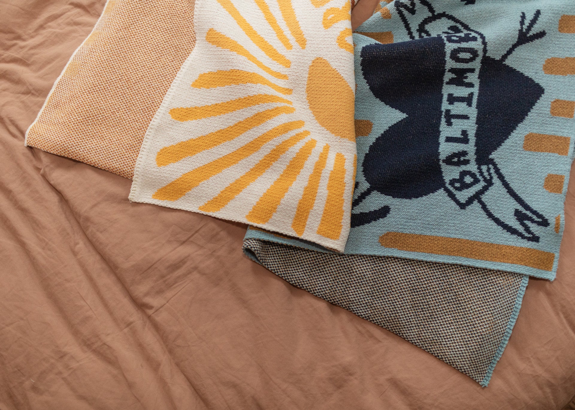 Baltimore Blanket in Sunshine