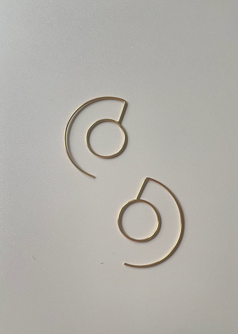 Orcas Earrings in Gold