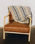 Otok Throw