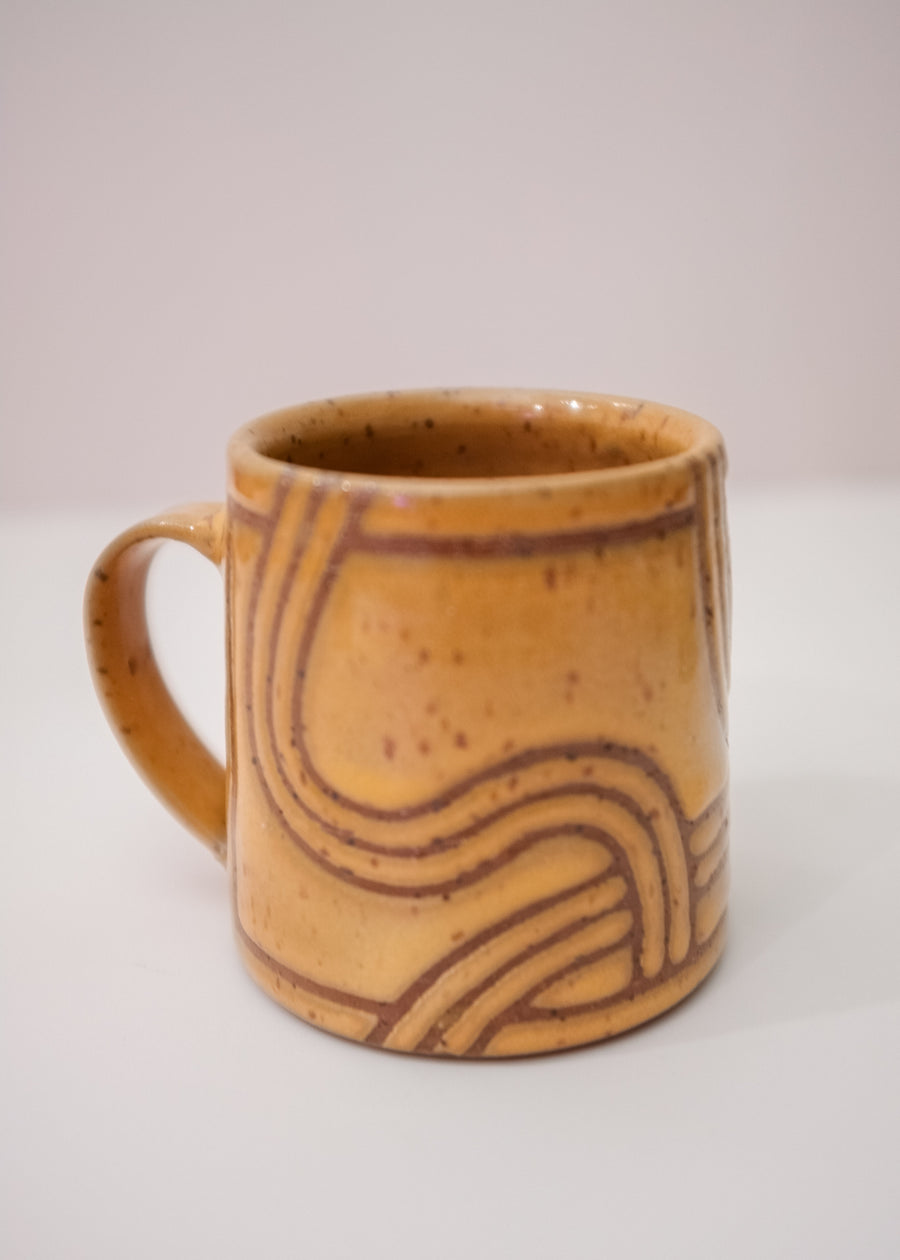 Design Mug in Tumeric