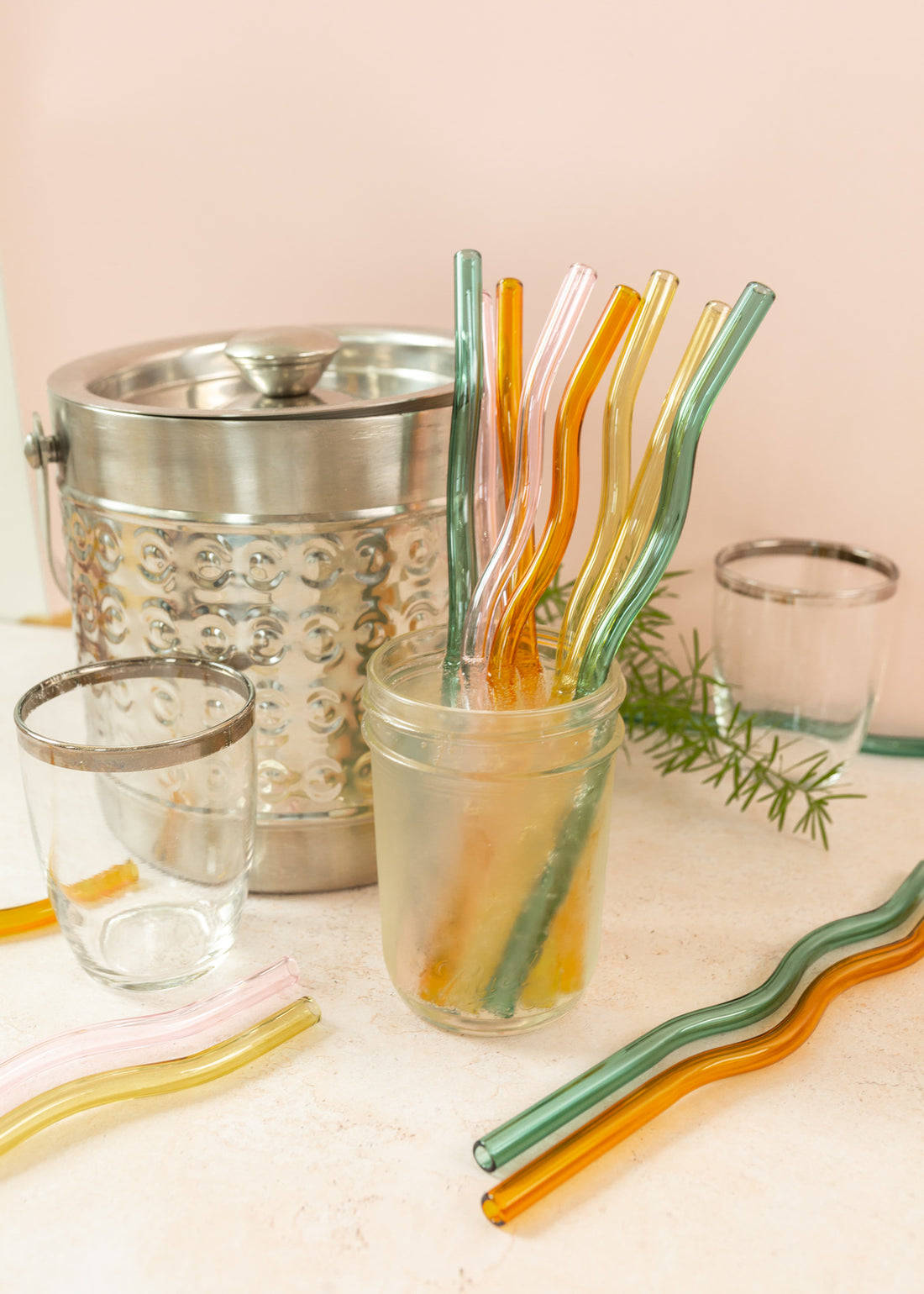 Arthouse Colorful Wavy High Borosilicate Glass Straws